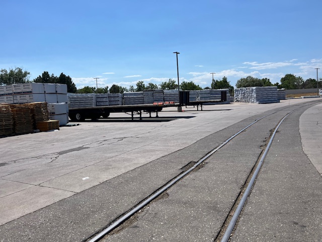 outdoor storage and rail access