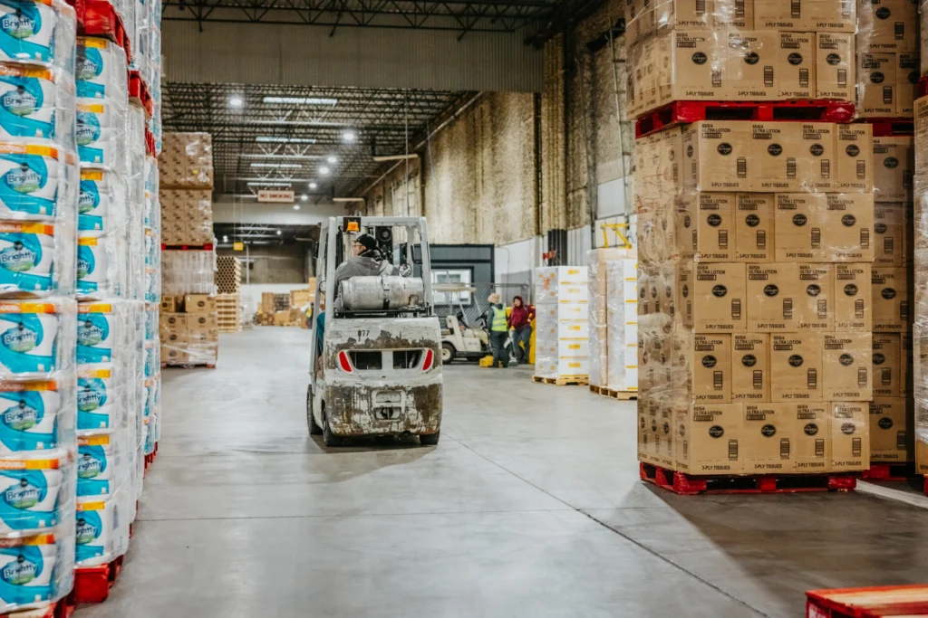 Colorado logistics warehouse 3PL distribution facility with modern equipment and streamlined operations